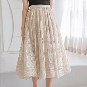 Dazy Solid Lace Overlay Skirt